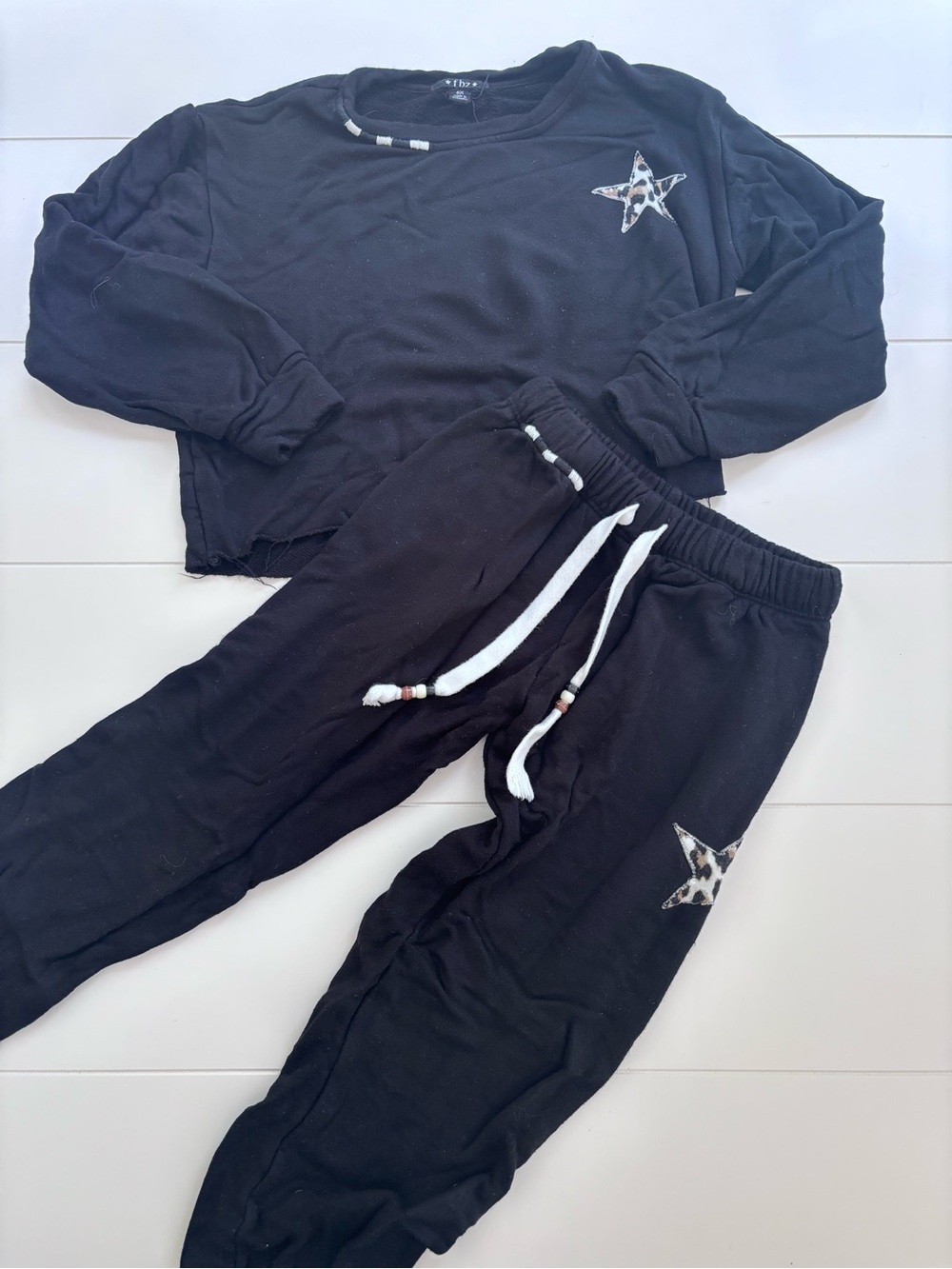 Black Kids sweat set jogger Pants with Leopard Star Patch and sweatshirt